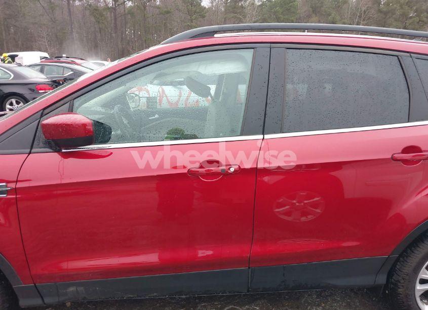 Photo 14 of 2019 Ford Escape SEL (VIN 1FMCU0HDXKUB45370)