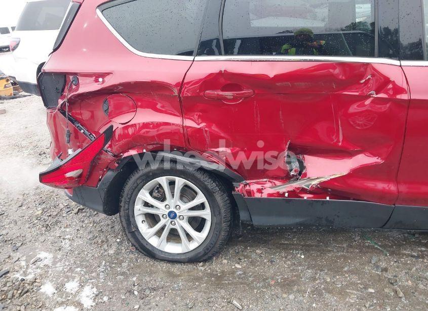 Photo 6 of 2019 Ford Escape SEL (VIN 1FMCU0HDXKUB45370)