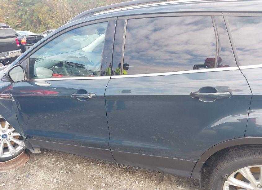 Photo 14 of 2019 Ford Escape SEL (VIN 1FMCU0HDXKUB46518)