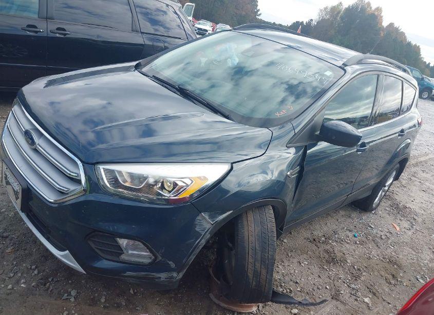 Photo 2 of 2019 Ford Escape SEL (VIN 1FMCU0HDXKUB46518)