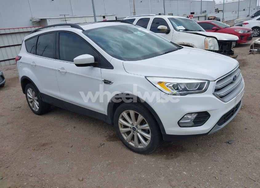 2019 Ford Escape SEL (VIN 1FMCU0HDXKUB57261) main photo