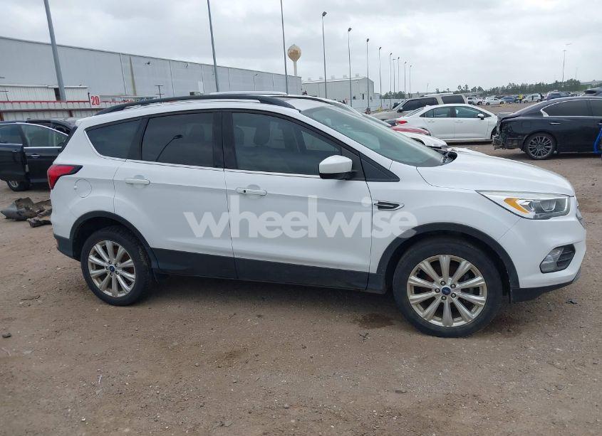 Photo 13 of 2019 Ford Escape SEL (VIN 1FMCU0HDXKUB57261)