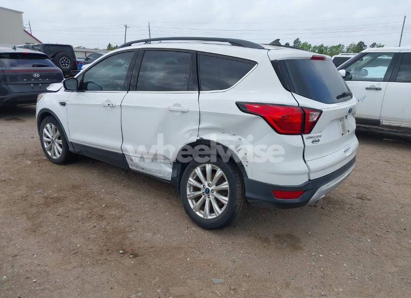 Photo 3 of 2019 Ford Escape SEL (VIN 1FMCU0HDXKUB57261)