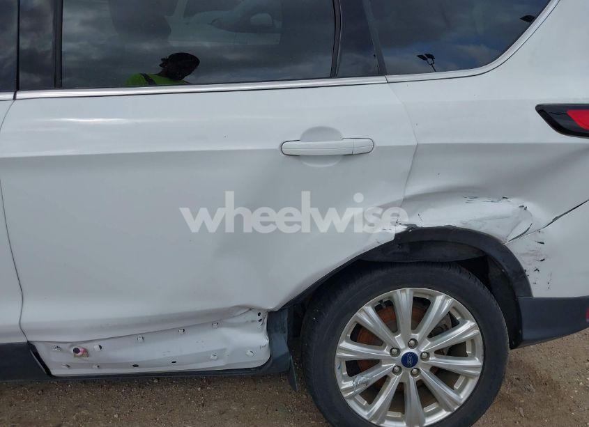 Photo 6 of 2019 Ford Escape SEL (VIN 1FMCU0HDXKUB57261)