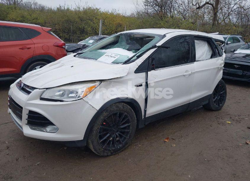 Photo 2 of 2013 Ford Escape SEL (VIN 1FMCU0HX7DUB53388)