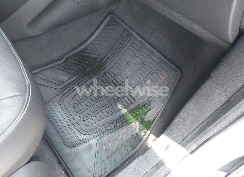 Photo 17 of 2015 Ford Escape TITANIUM (VIN 1FMCU0J90FUB24894)