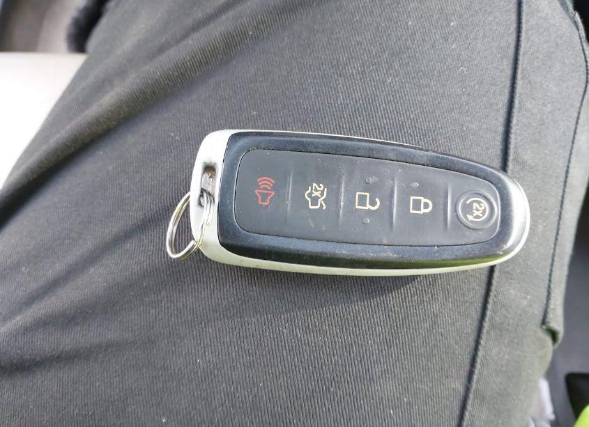 Photo 11 of 2016 Ford Escape TITANIUM (VIN 1FMCU0J91GUA03180)