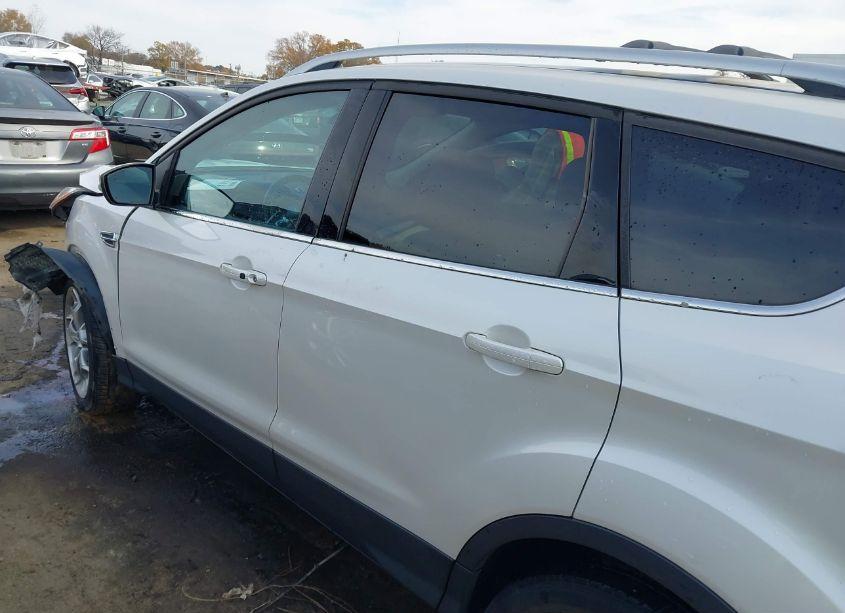 Photo 14 of 2016 Ford Escape TITANIUM (VIN 1FMCU0J91GUA03180)