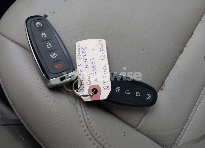 Photo 11 of 2017 Ford Escape TITANIUM (VIN 1FMCU0J91HUA25553)