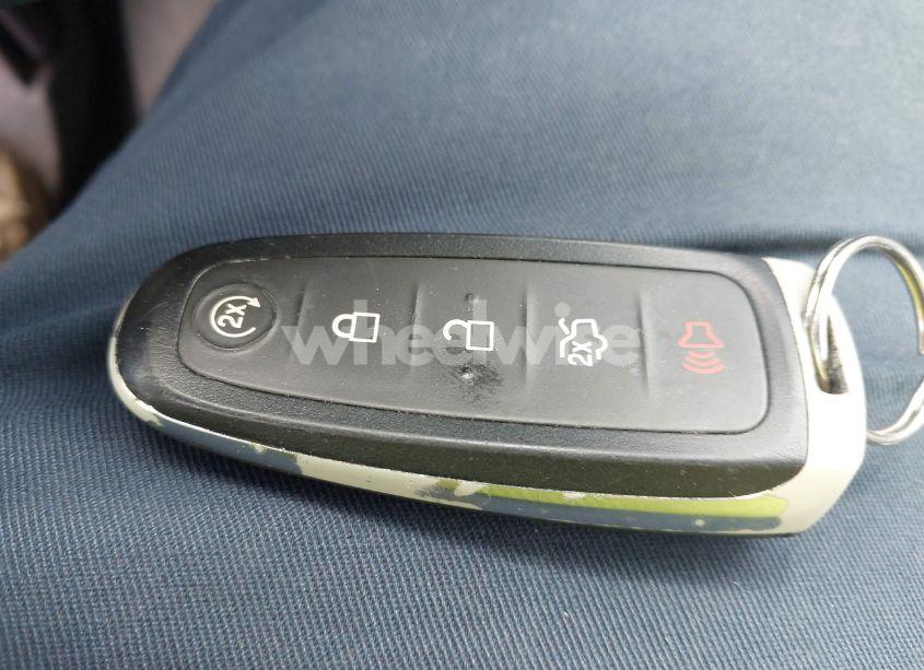 Photo 11 of 2017 Ford Escape TITANIUM (VIN 1FMCU0J91HUC13795)