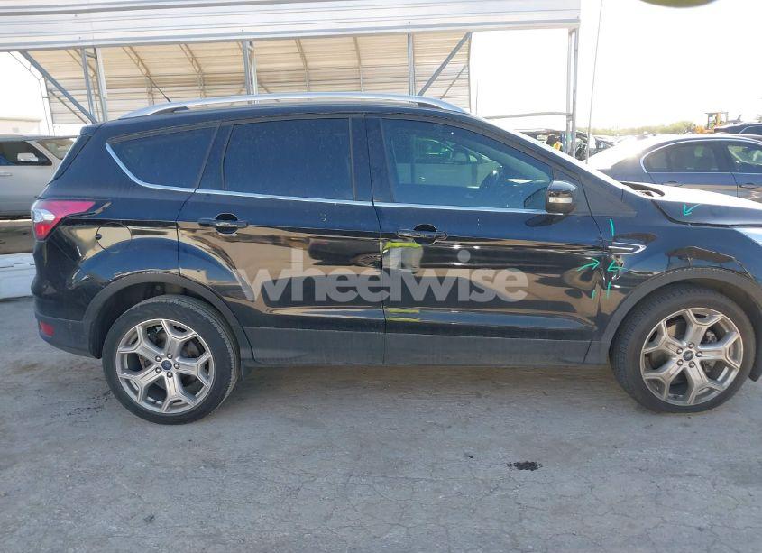Photo 13 of 2018 Ford Escape TITANIUM (VIN 1FMCU0J91JUD58261)