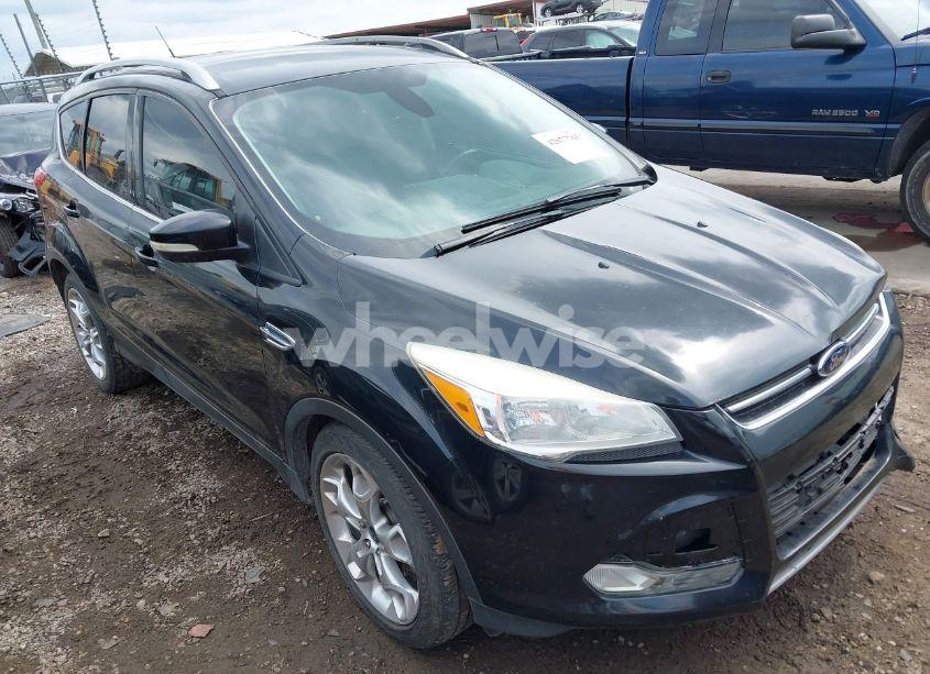 2014 Ford Escape TITANIUM (VIN 1FMCU0J92EUC67733) main photo