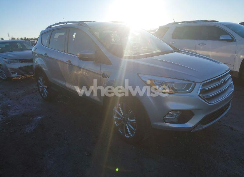 2017 Ford Escape TITANIUM (VIN 1FMCU0J92HUB35382) main photo