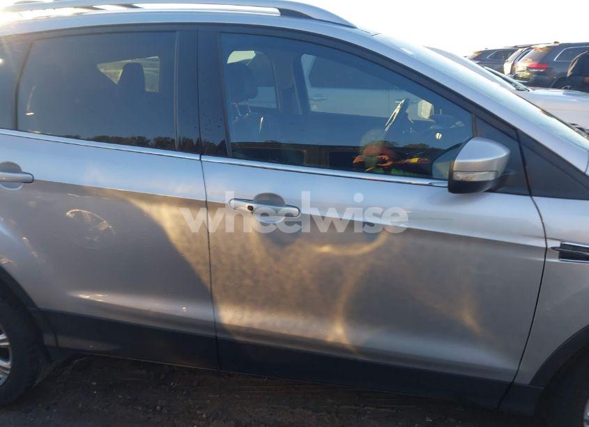 Photo 13 of 2017 Ford Escape TITANIUM (VIN 1FMCU0J92HUB35382)