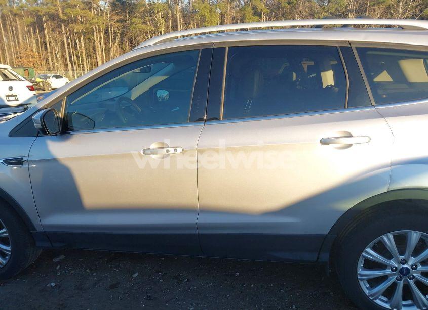 Photo 14 of 2017 Ford Escape TITANIUM (VIN 1FMCU0J92HUB35382)
