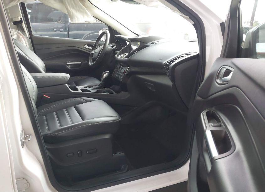 Photo 5 of 2019 Ford Escape TITANIUM (VIN 1FMCU0J92KUC09987)