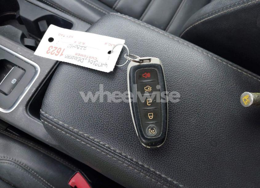 Photo 11 of 2019 Ford Escape TITANIUM (VIN 1FMCU0J92KUC29933)