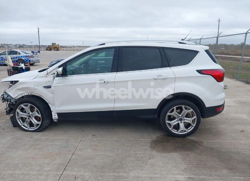 Photo 14 of 2019 Ford Escape TITANIUM (VIN 1FMCU0J92KUC29933)
