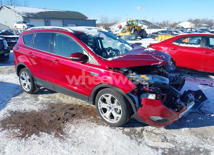 2019 Ford Escape TITANIUM (VIN 1FMCU0J93KUB25113) main photo