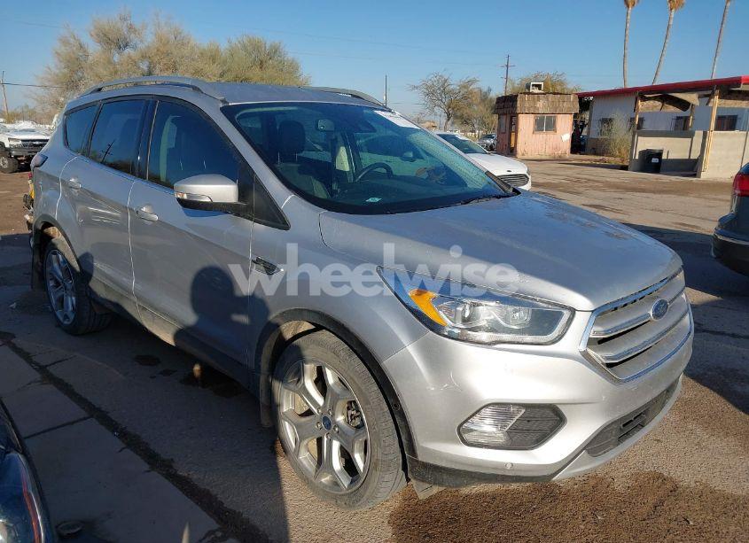 2018 Ford Escape TITANIUM (VIN 1FMCU0J94JUB44493) main photo