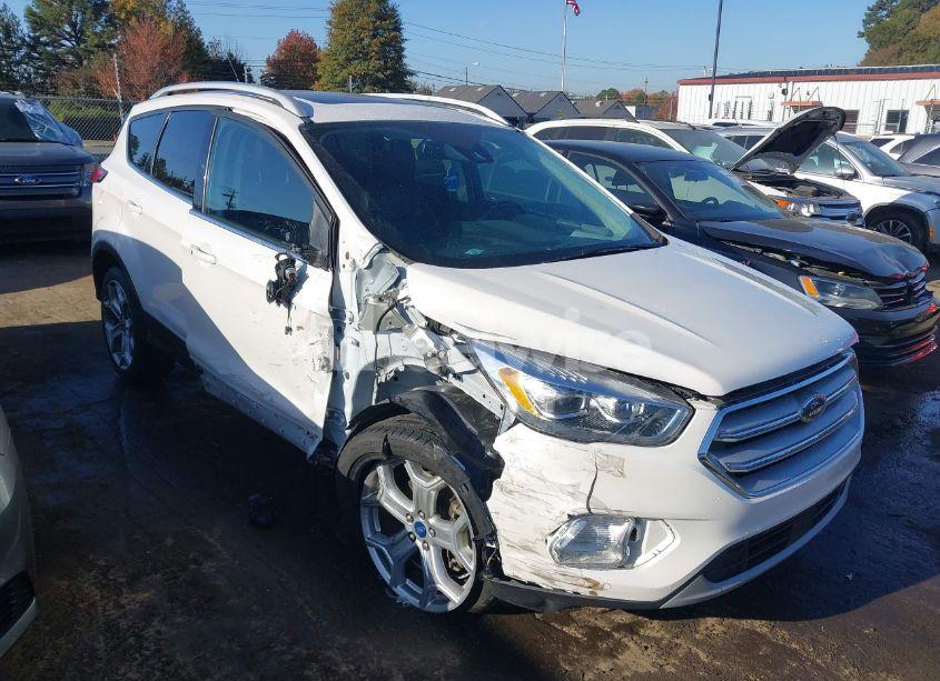 2019 Ford Escape TITANIUM (VIN 1FMCU0J94KUA88475) main photo