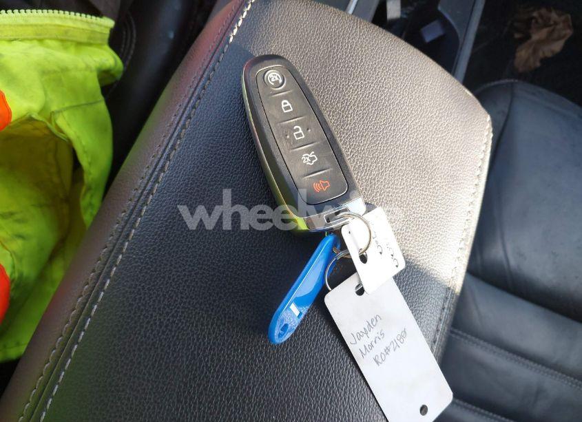 Photo 11 of 2019 Ford Escape TITANIUM (VIN 1FMCU0J94KUA88475)