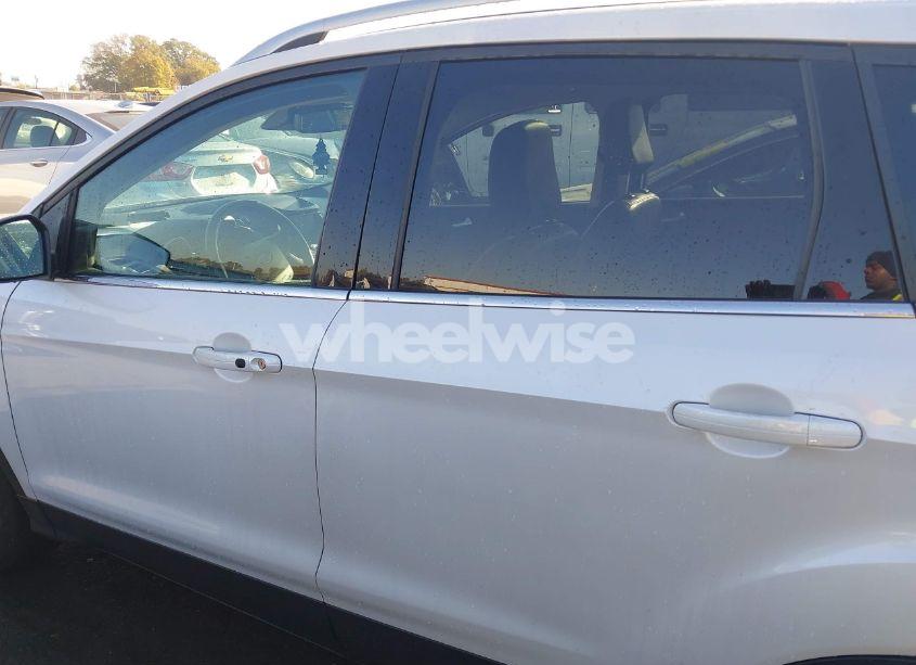 Photo 14 of 2019 Ford Escape TITANIUM (VIN 1FMCU0J94KUA88475)