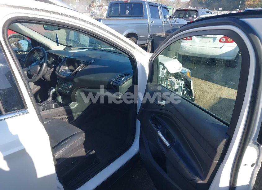 Photo 5 of 2019 Ford Escape TITANIUM (VIN 1FMCU0J94KUA88475)