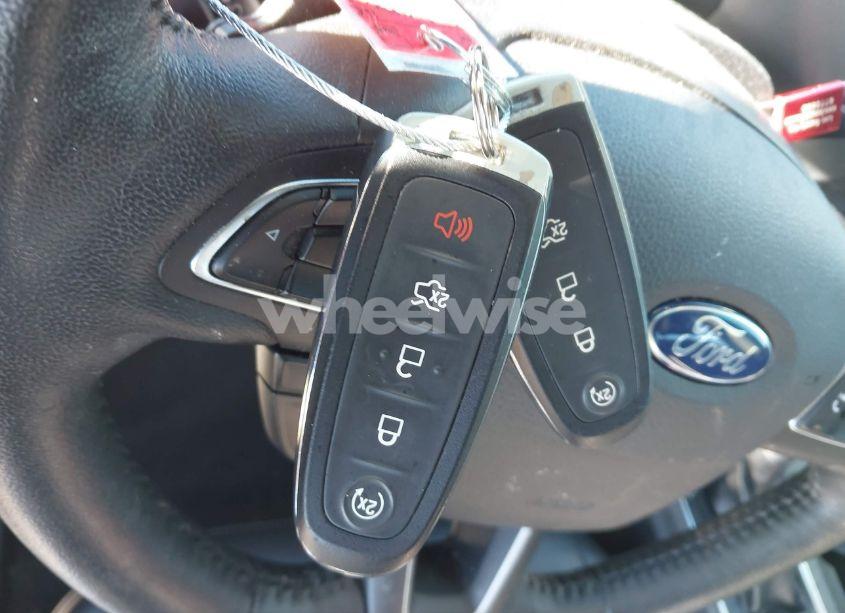 Photo 11 of 2017 Ford Escape TITANIUM (VIN 1FMCU0J95HUC33905)