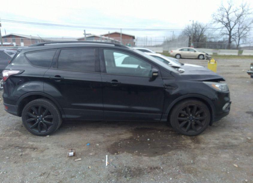 Photo 13 of 2017 Ford Escape TITANIUM (VIN 1FMCU0J95HUD34782)