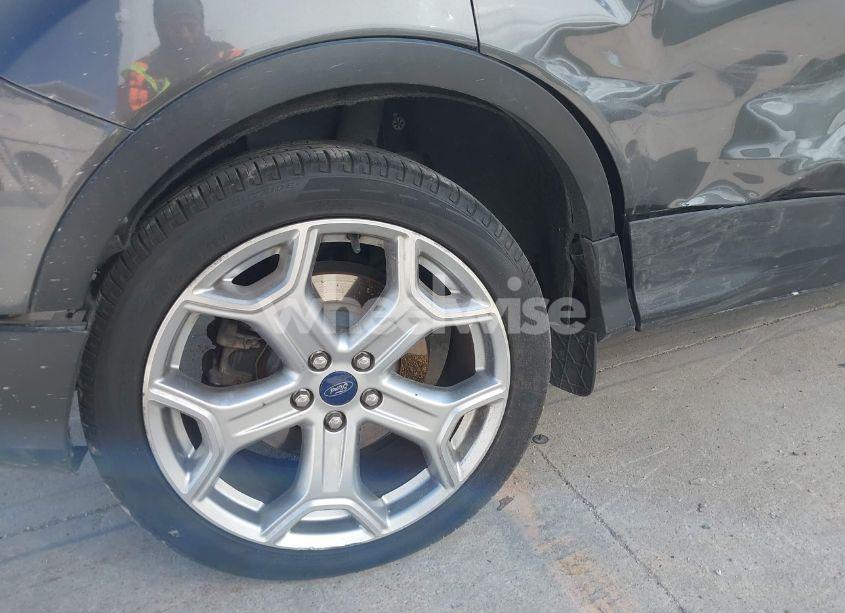 Photo 16 of 2019 Ford Escape (VIN 1FMCU0J95KUA04972)