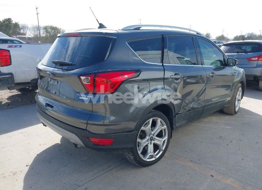 Photo 4 of 2019 Ford Escape (VIN 1FMCU0J95KUA04972)