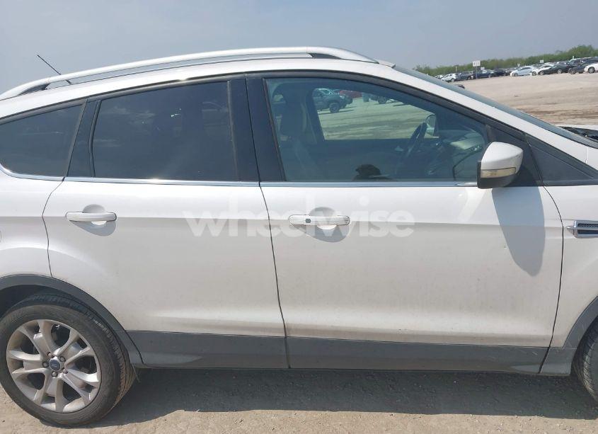 Photo 13 of 2016 Ford Escape TITANIUM (VIN 1FMCU0J96GUB82168)