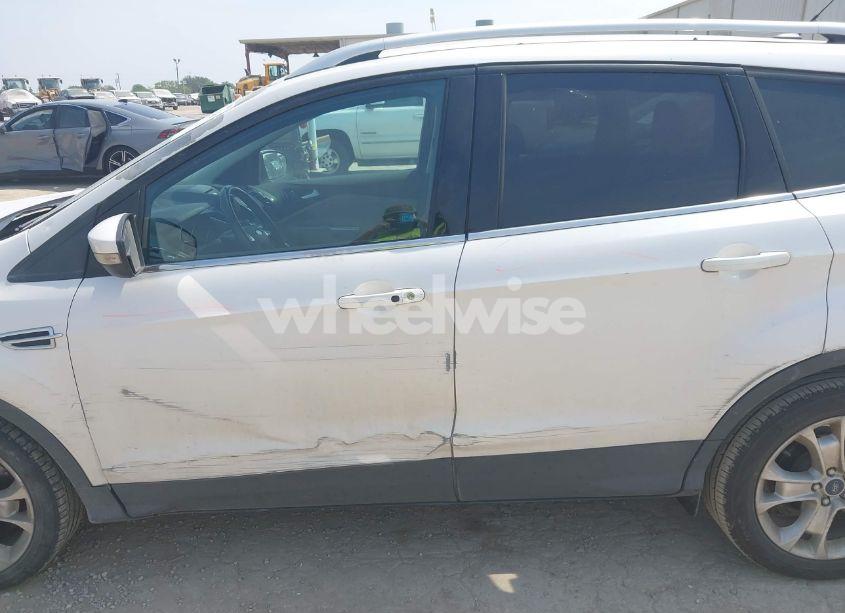 Photo 14 of 2016 Ford Escape TITANIUM (VIN 1FMCU0J96GUB82168)