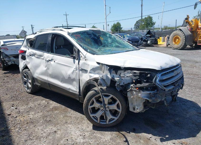 2017 Ford Escape TITANIUM (VIN 1FMCU0J96HUA62002) main photo