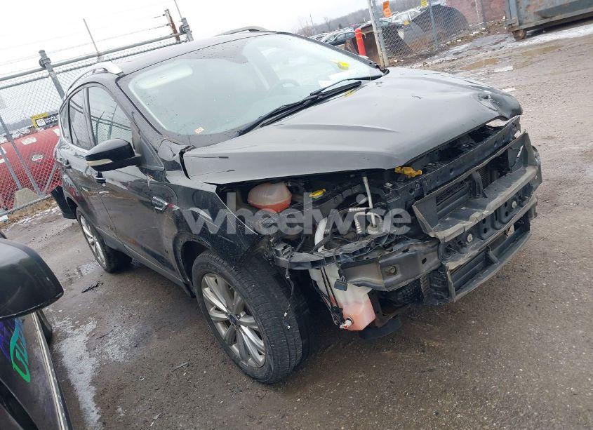 2017 Ford Escape TITANIUM (VIN 1FMCU0J96HUC94437) main photo