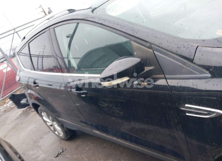 Photo 14 of 2017 Ford Escape TITANIUM (VIN 1FMCU0J96HUC94437)