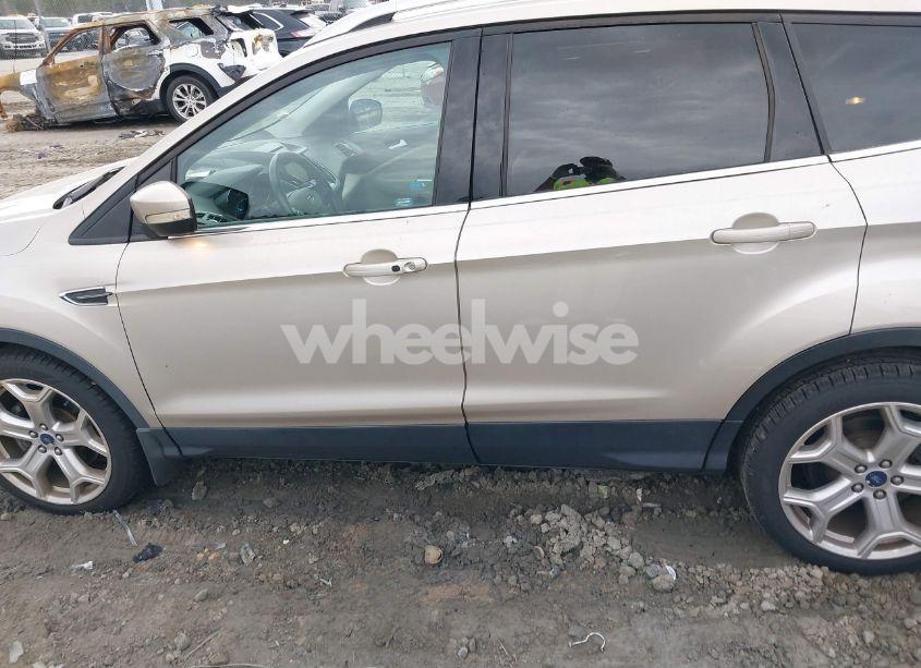 Photo 14 of 2017 Ford Escape TITANIUM (VIN 1FMCU0J96HUE13085)