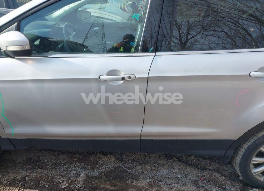 Photo 14 of 2018 Ford Escape TITANIUM (VIN 1FMCU0J96JUA44296)