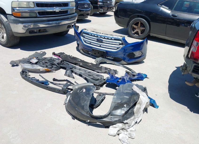 Photo 12 of 2019 Ford Escape TITANIUM (VIN 1FMCU0J96KUC34410)