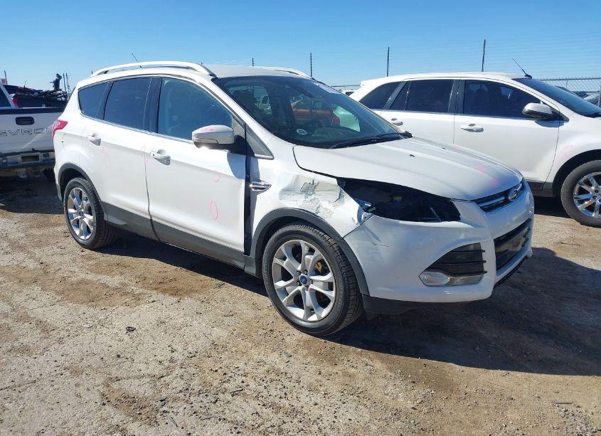 2016 Ford Escape TITANIUM (VIN 1FMCU0J97GUA97226) main photo
