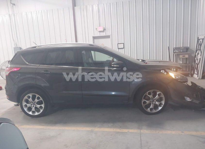Photo 13 of 2016 Ford Escape TITANIUM (VIN 1FMCU0J97GUB03722)