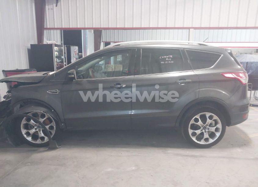 Photo 14 of 2016 Ford Escape TITANIUM (VIN 1FMCU0J97GUB03722)