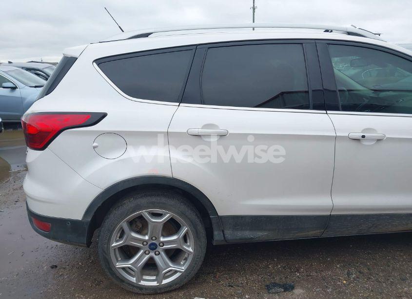 Photo 22 of 2019 Ford Escape TITANIUM (VIN 1FMCU0J97KUA04925)