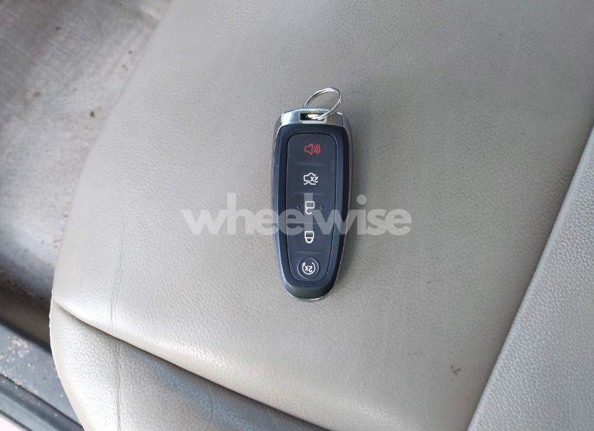 Photo 11 of 2016 Ford Escape TITANIUM (VIN 1FMCU0J98GUB84018)