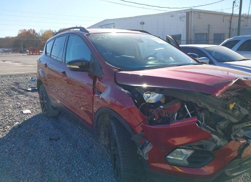 2017 Ford Escape TITANIUM (VIN 1FMCU0J98HUB19509) main photo