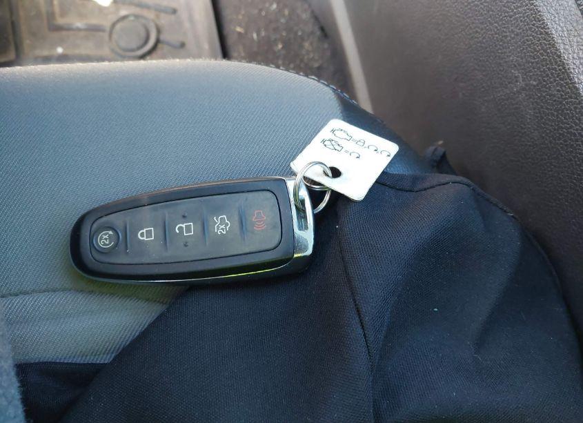 Photo 11 of 2017 Ford Escape TITANIUM (VIN 1FMCU0J98HUB19509)