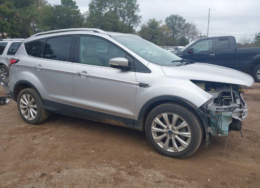 2017 Ford Escape TITANIUM (VIN 1FMCU0J98HUC99025) main photo