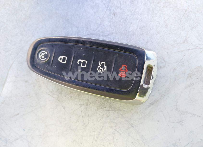 Photo 11 of 2018 Ford Escape TITANIUM (VIN 1FMCU0J98JUA22574)