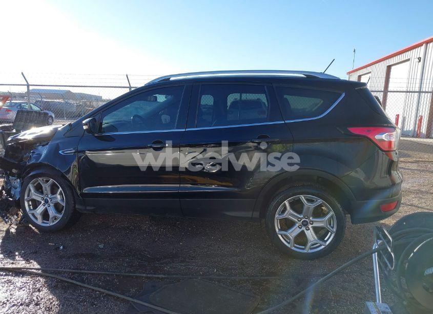 Photo 14 of 2018 Ford Escape TITANIUM (VIN 1FMCU0J98JUA22574)